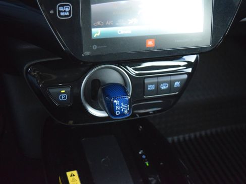 Used 2021 Toyota Prius Prime Limited image 13