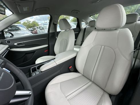 Used 2025 Hyundai Sonata SEL FWD image 14