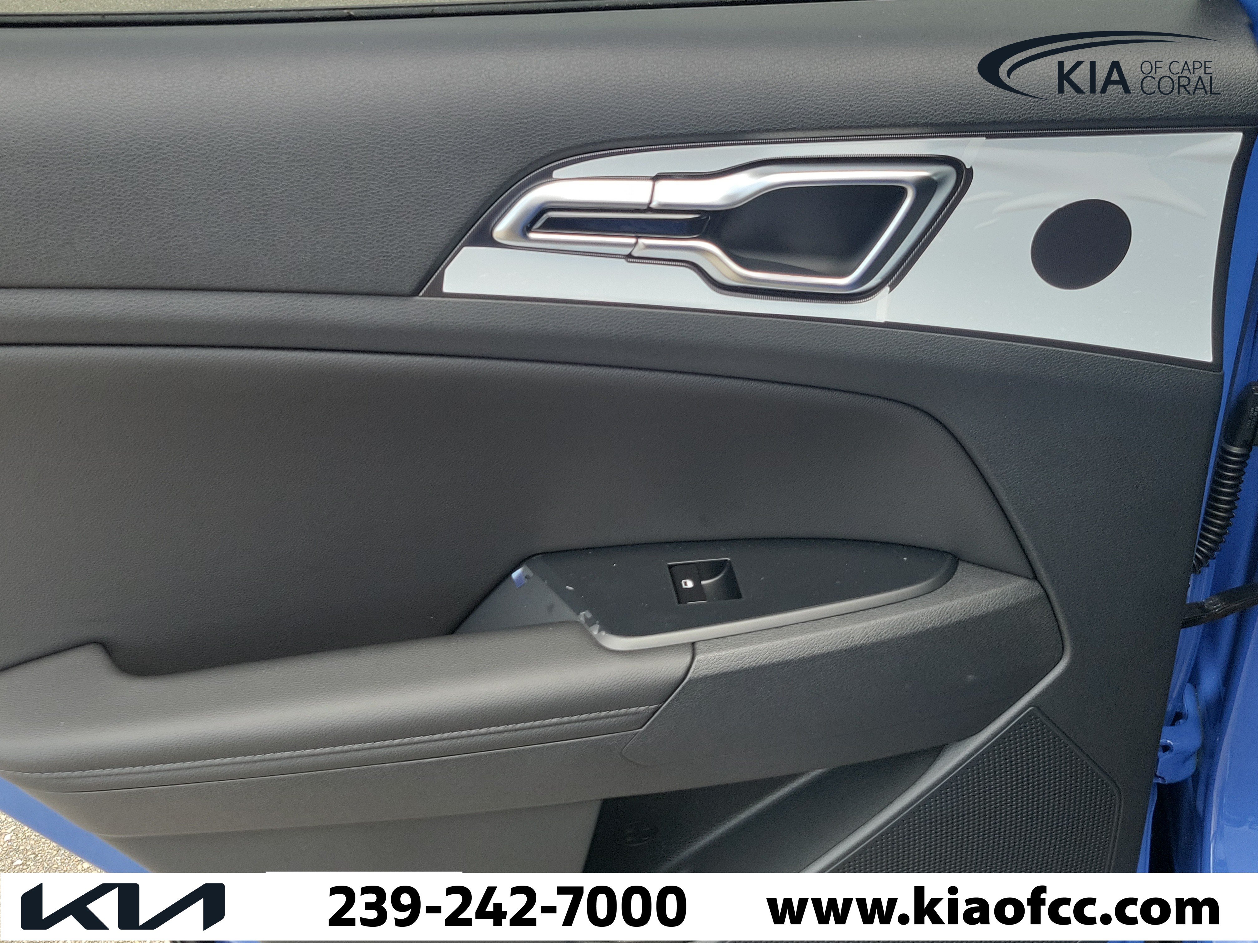 New 2026 Kia Sportage SX FWD image 15