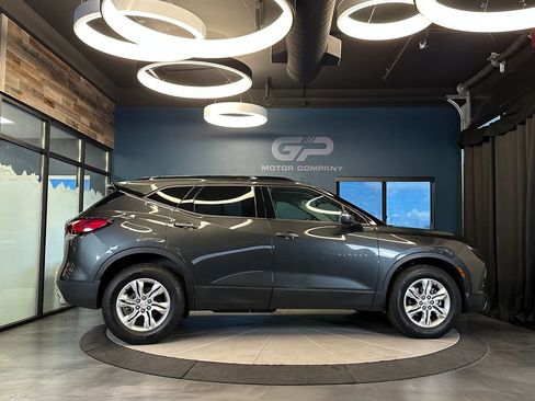 Used 2020 Chevrolet Blazer LT FWD image 2