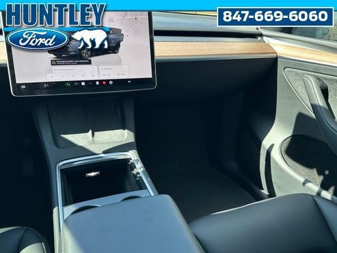 Used 2024 Tesla Model Y Long Range AWD/4WD image 17