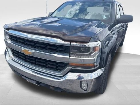 Used 2017 Chevrolet Silverado 1500 LT w/ All Star Edition AWD/4WD image 11