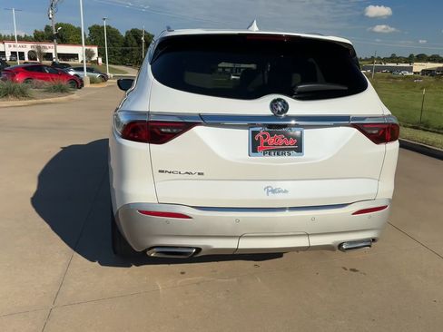 Used 2022 Buick Enclave Premium w/ Surround and Sites Package image 7