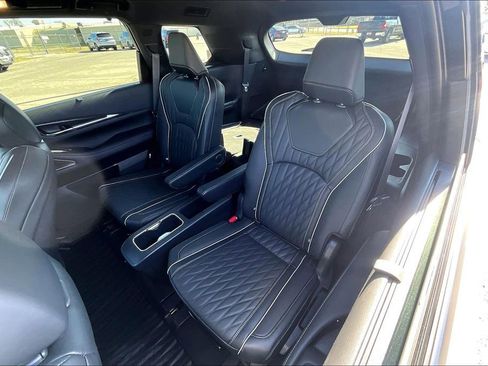 Used 2026 INFINITI QX60 Autograph w/ Dark Cargo Package AWD/4WD image 36
