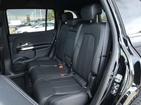 Used 2024 Mercedes-Benz GLB 250 image 25