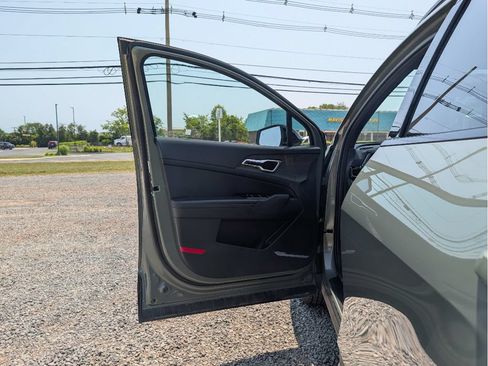 Used 2024 Kia Sportage X-Line AWD/4WD image 11