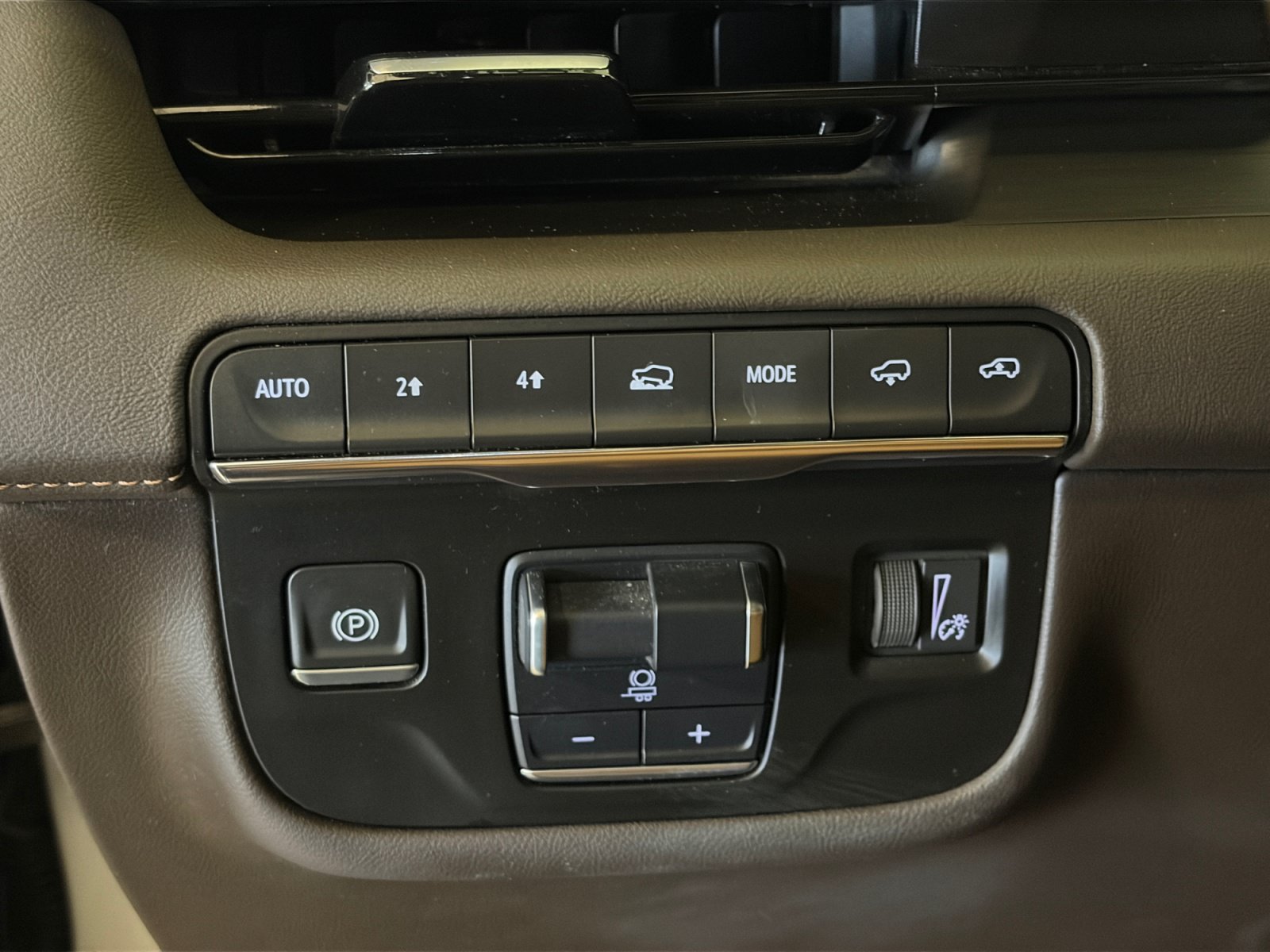 Used 2023 Cadillac Escalade ESV Sport w/ Touring Package AWD/4WD image 21
