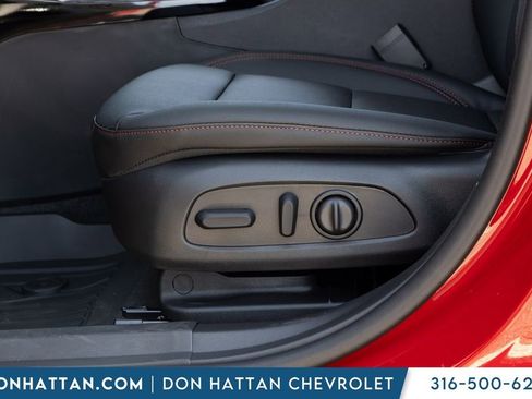 New 2026 Chevrolet Trax RS w/ Sunroof Package FWD image 16