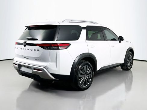 Used 2025 Nissan Pathfinder SL w/ SL Premium Package image 5