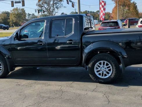 Used 2019 Nissan Frontier SV w/ Value Truck Package image 6