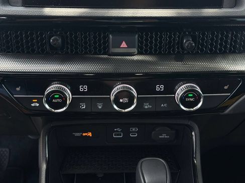 Used 2025 Honda CR-V Sport Touring image 32