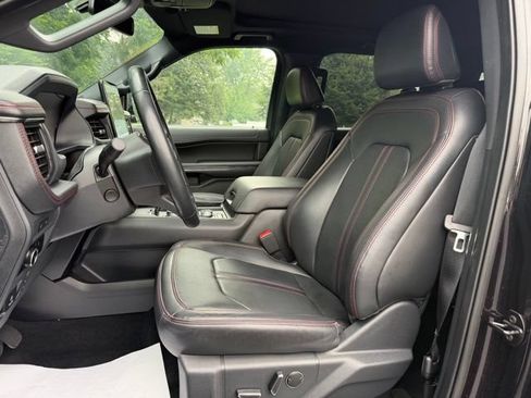 Used 2023 Ford Expedition Limited AWD/4WD image 12