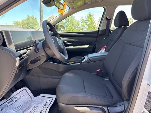 Used 2025 Hyundai Tucson SE AWD/4WD image 19