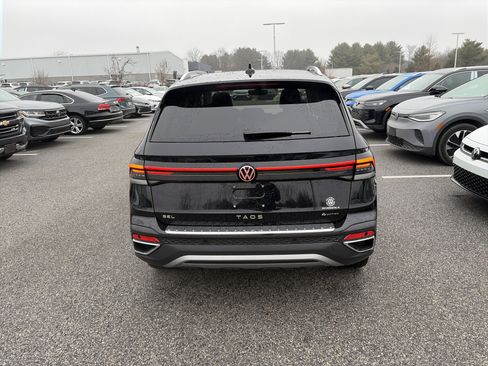 New 2025 Volkswagen Taos SEL image 5