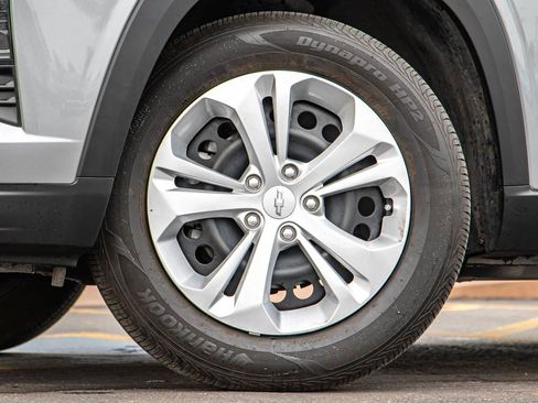 Used 2025 Chevrolet Trax LS FWD image 6