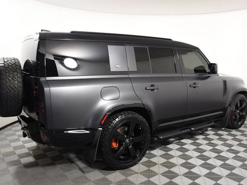 Used 2024 Land Rover Defender 130 X-Dynamic SE AWD/4WD image 7