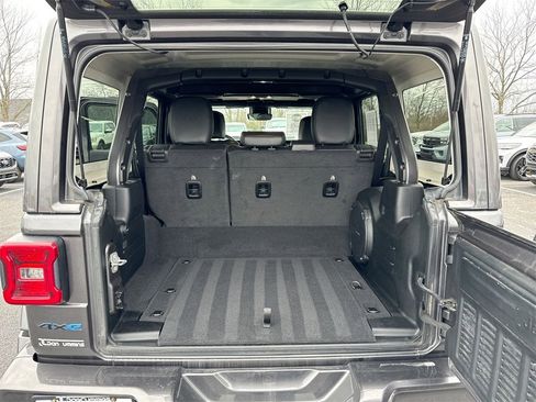 Used 2021 Jeep Wrangler Unlimited Sahara image 24