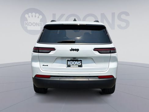 New 2026 Jeep Grand Cherokee L Limited w/ Limited Altitude Package AWD/4WD image 5