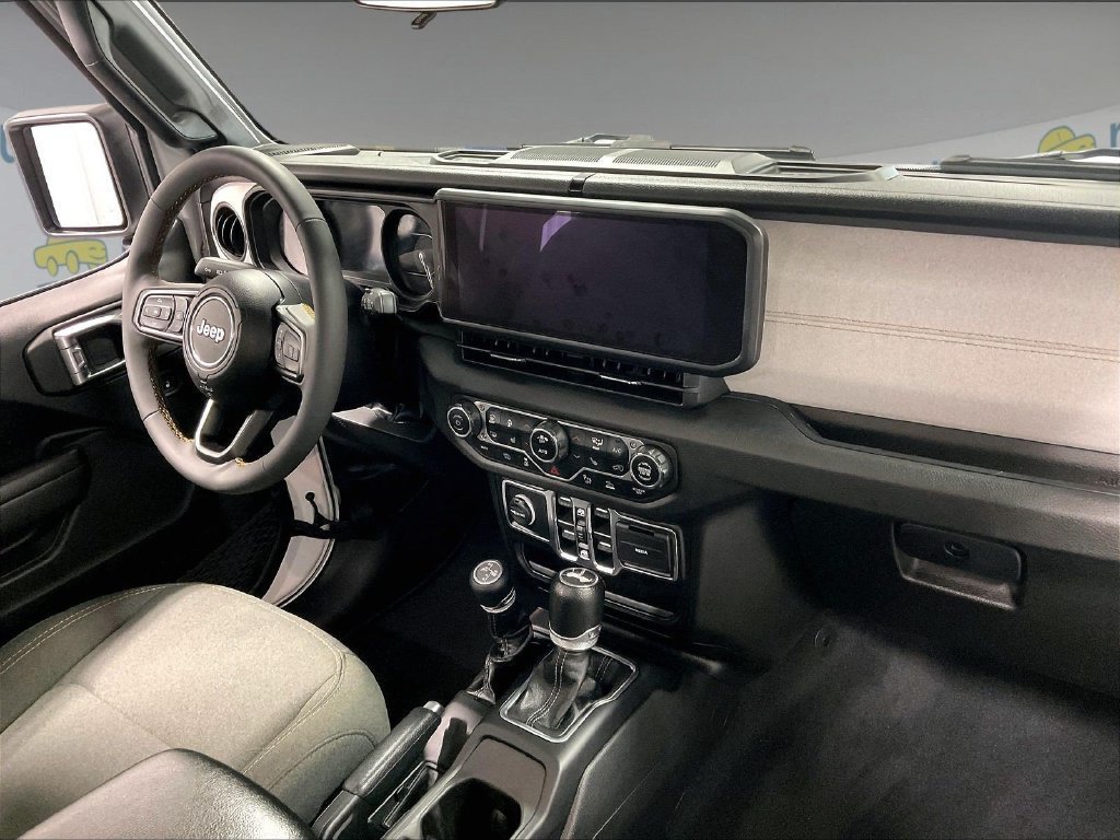 Used 2024 Jeep Wrangler Unlimited w/ Convenience Group AWD/4WD image 14