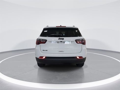 New 2026 Jeep Compass Latitude image 7