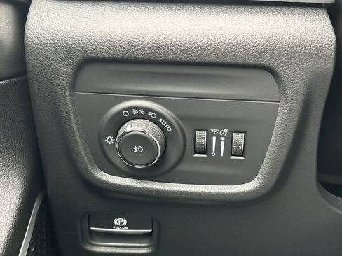 New 2026 Jeep Grand Cherokee L Limited image 11