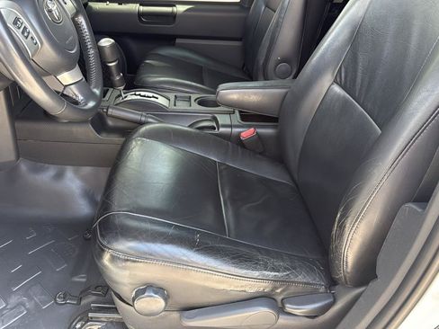 Used 2012 Toyota FJ Cruiser 2WD w/ Upgrade Pkg image 31
