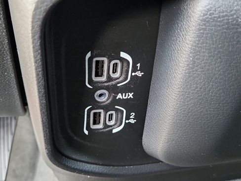 Used 2021 RAM 1500 Laramie AWD/4WD image 25