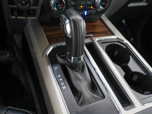 Used 2018 Ford F150 Lariat w/ Equipment Group 502A Luxury AWD/4WD image 21