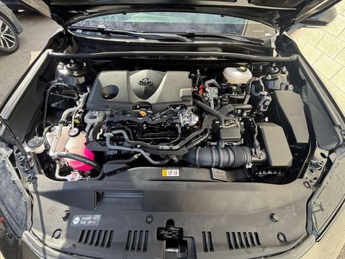 Used 2025 Toyota Camry LE image 32