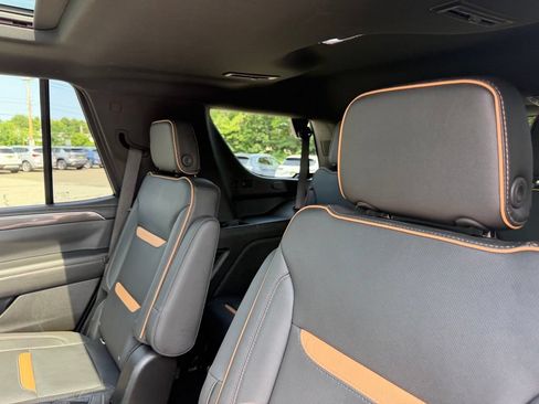 Used 2021 GMC Yukon AT4 w/ AT4 Premium Plus Package AWD/4WD image 12