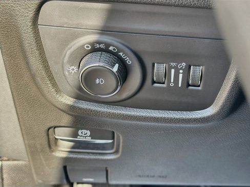 Used 2022 Jeep Grand Cherokee Trailhawk AWD/4WD image 36
