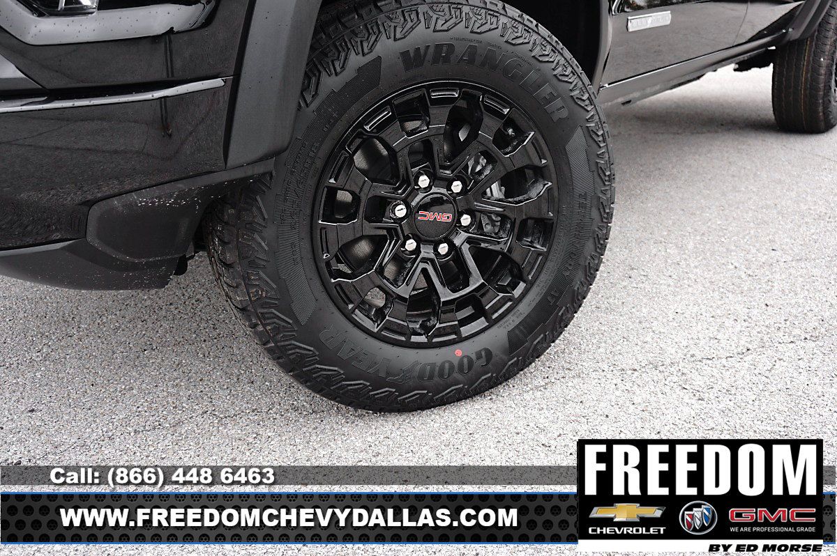 New 2026 GMC Canyon Elevation w/ Convenience Package RWD image 9