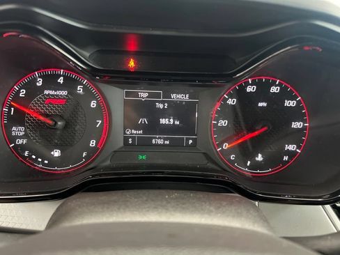 Used 2025 Chevrolet Trax RS w/ Sunroof Package FWD image 25