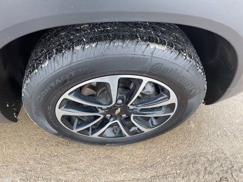 Used 2025 Chevrolet TrailBlazer LT w/ LT Cold Weather Package image 17