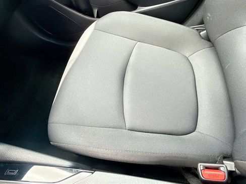 Used 2024 Toyota Corolla Cross LE w/ Moonroof Package AWD/4WD image 22