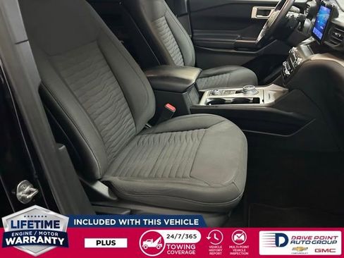 Used 2020 Ford Explorer XLT image 30