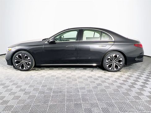 New 2026 Mercedes-Benz E 350 4MATIC Sedan image 3