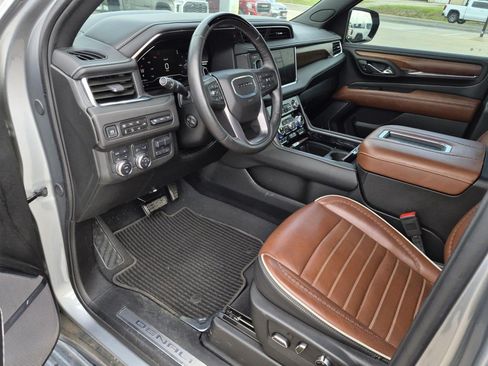 Certified 2024 GMC Yukon Denali Ultimate AWD/4WD image 13
