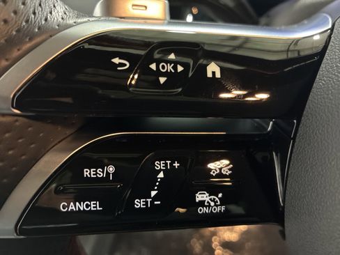 Used 2025 Mercedes-Benz GLA 250 4MATIC image 9