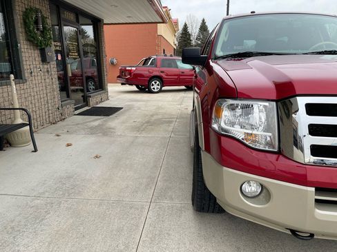 Used 2008 Ford Expedition EL Eddie Bauer image 6