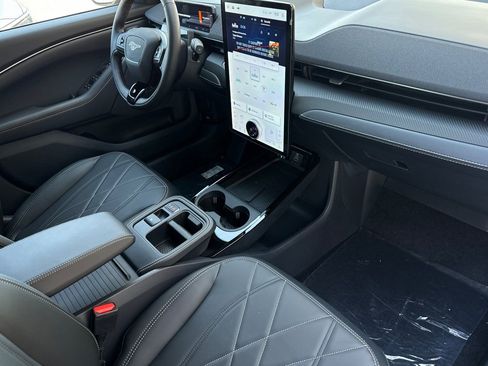 New 2025 Ford Mustang Mach-E Select w/ Comfort Package Lite image 17