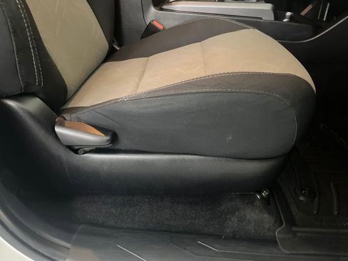 Used 2021 Toyota Tacoma TRD Off-Road image 60