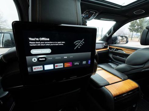 Used 2022 Jeep Grand Wagoneer Series III w/ Rear Seat Video Group 1 image 31