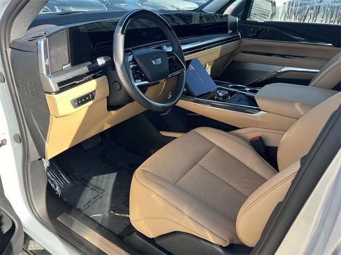 New 2025 Cadillac Escalade IQ Luxury 2 image 9