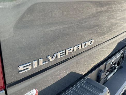 Used 2021 Chevrolet Silverado 1500 LT Trail Boss w/ Convenience Package II AWD/4WD image 15