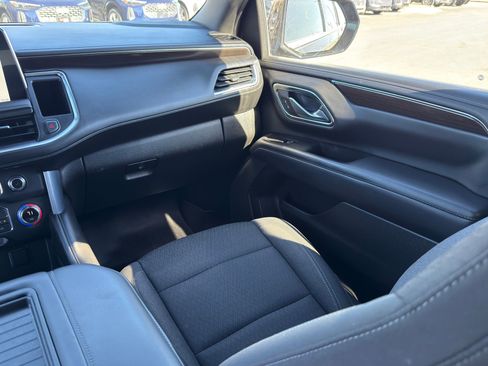 Used 2022 GMC Yukon SLE image 29