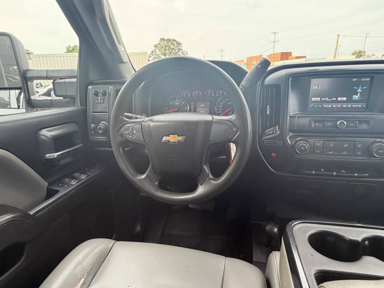 Used 2019 Chevrolet Silverado 2500 W/T AWD/4WD image 17