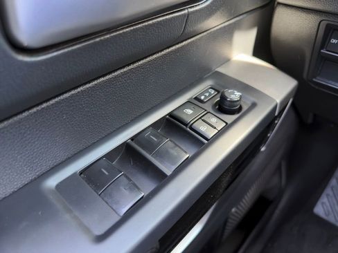 Used 2022 Toyota Tundra Limited RWD image 7