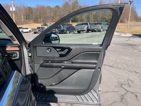 New 2024 Lincoln Aviator Reserve w/ Elements Package Plus image 39