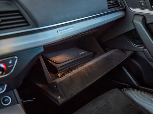 Used 2018 Audi SQ5 Premium Plus w/ Navigation Package image 35